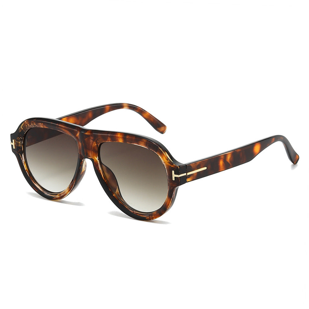 Fashion-Forward Bold Geometric Sunglasses