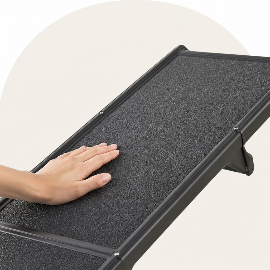 LomaroshopLong Folding Dog Ramp With Side Rails (Supports 150 lb)