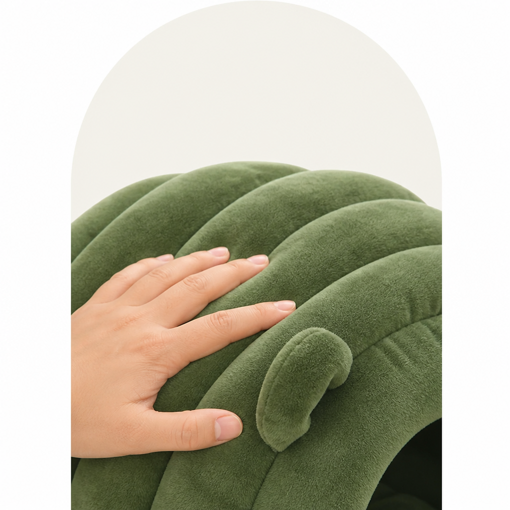 LomaroshopSemi-Closed Sherpa Plush Pet Nest