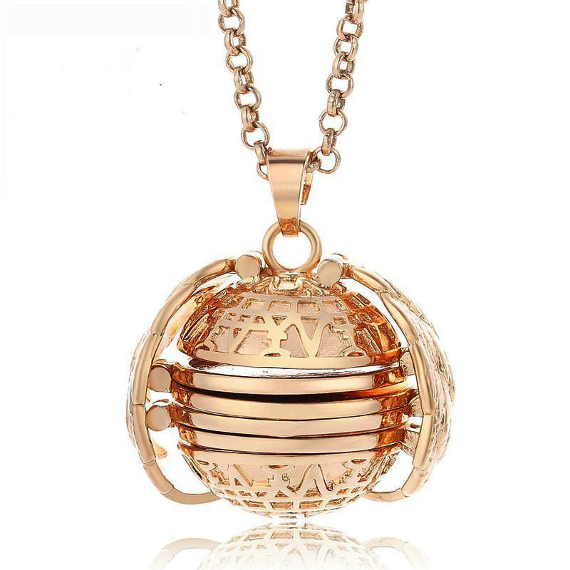 Photo pendant | Foldable necklace | Hidden photo compartment | Memorya