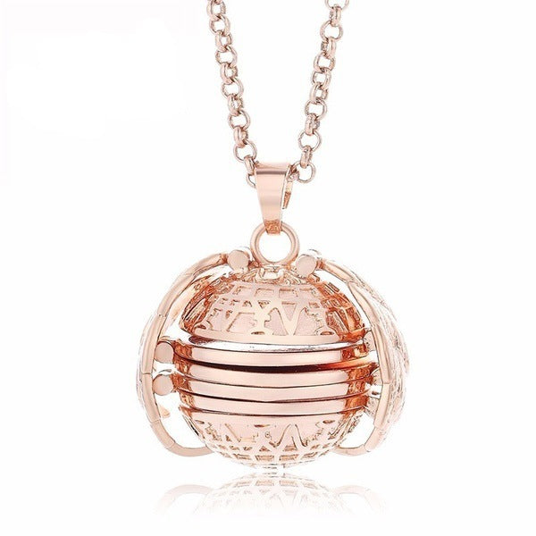 Photo pendant | Foldable necklace | Hidden photo compartment | Memorya