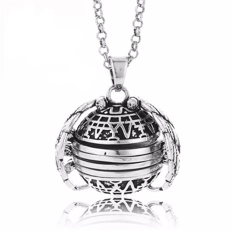 Photo pendant | Foldable necklace | Hidden photo compartment | Memorya