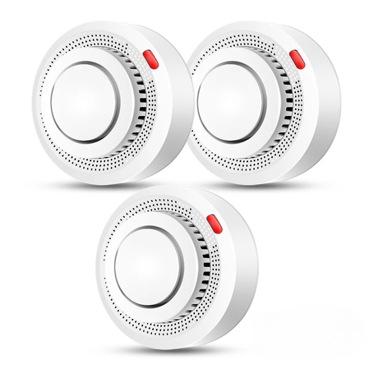 Diagram showing connectivity of SafeSense Smart WiFi Smoke Detector Fire Alarm with home WiFi network.