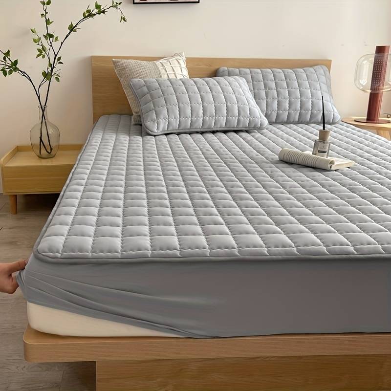 Waterproof mattress protector | SchlafLux