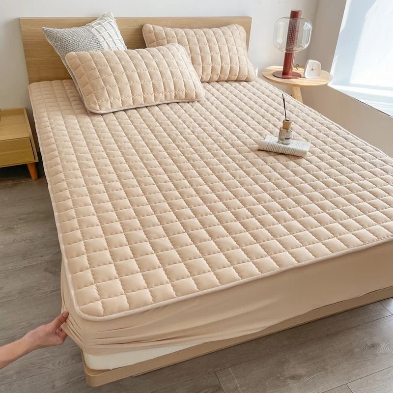 Waterproof mattress protector | SchlafLux
