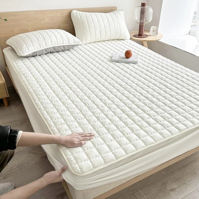 Waterproof mattress protector | SchlafLux