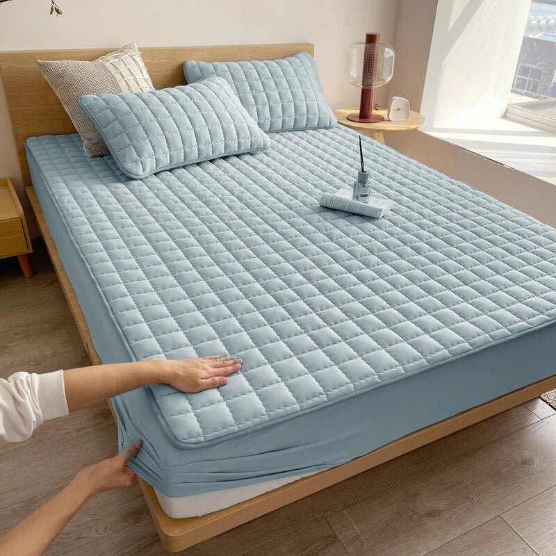 Waterproof mattress protector | SchlafLux